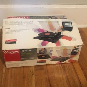 ION profile LP record player, Vinyl/ Tape converter
